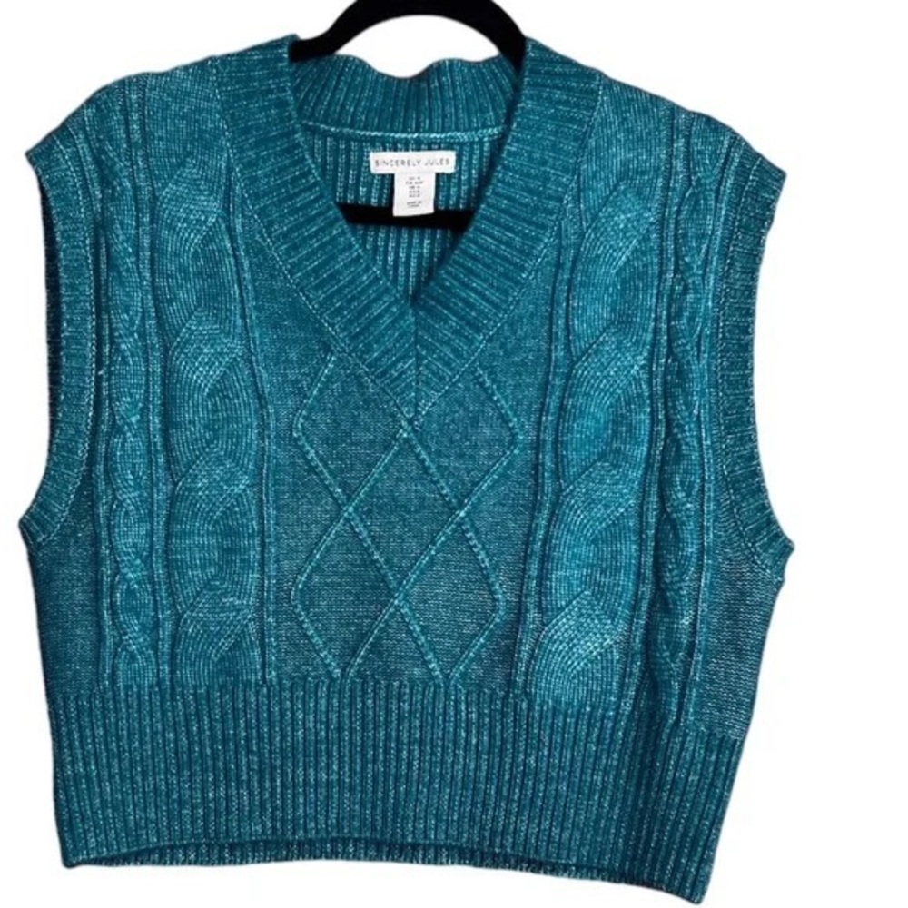 NWOT Sincerely Jules sweater vest